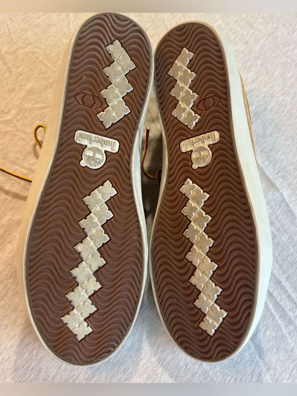 Timberland Tan Leather Low-Top Sneakers with White Sole - Picture 4 of 7
